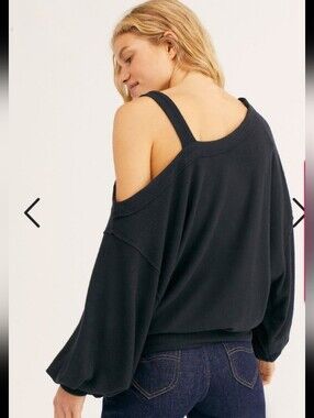 FREE PEOPLE ONE SHOULDER BLACK SWEATER SZ S NWT